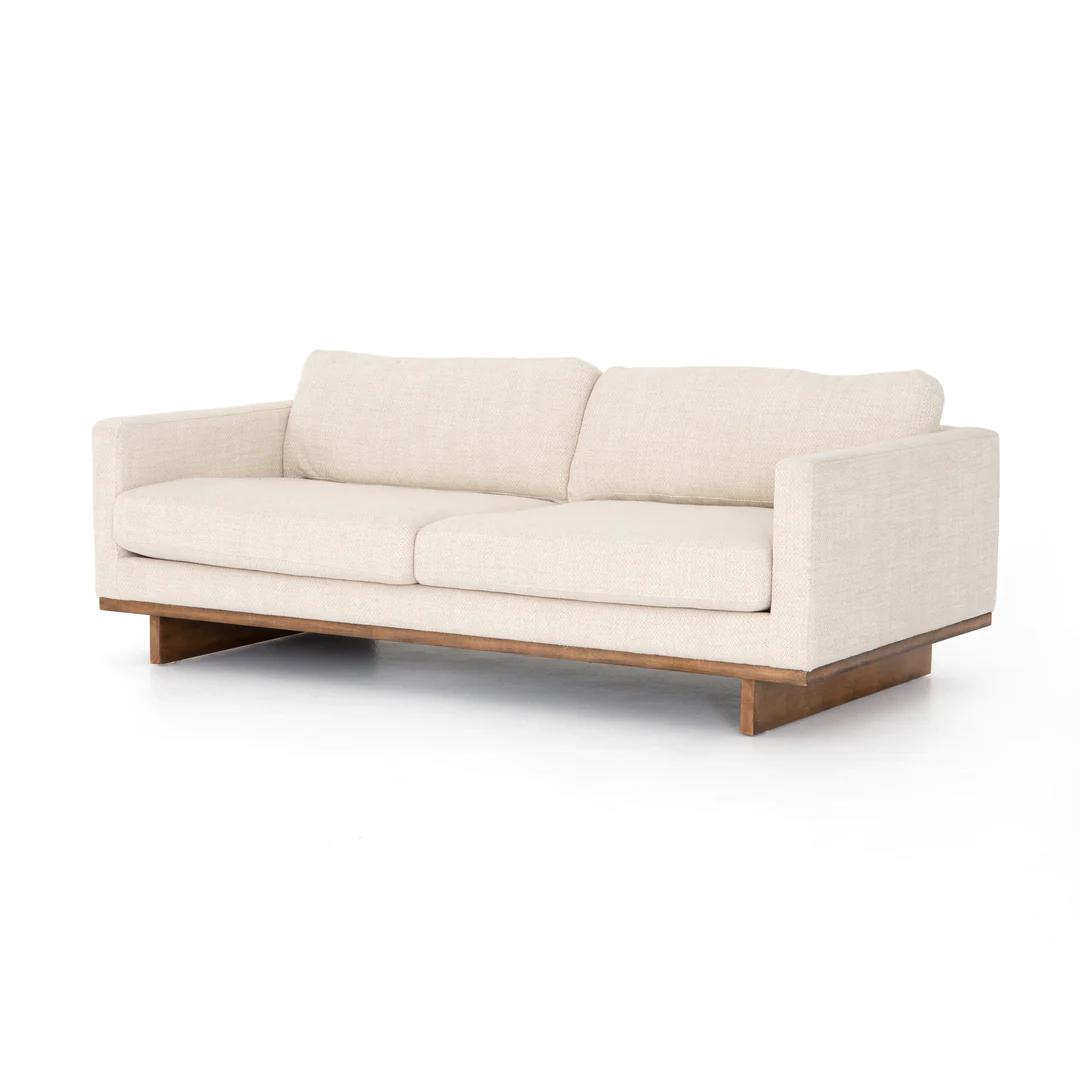 Sofa 2 plazas Modelo Barcelona / Pata de Madera Nogal.