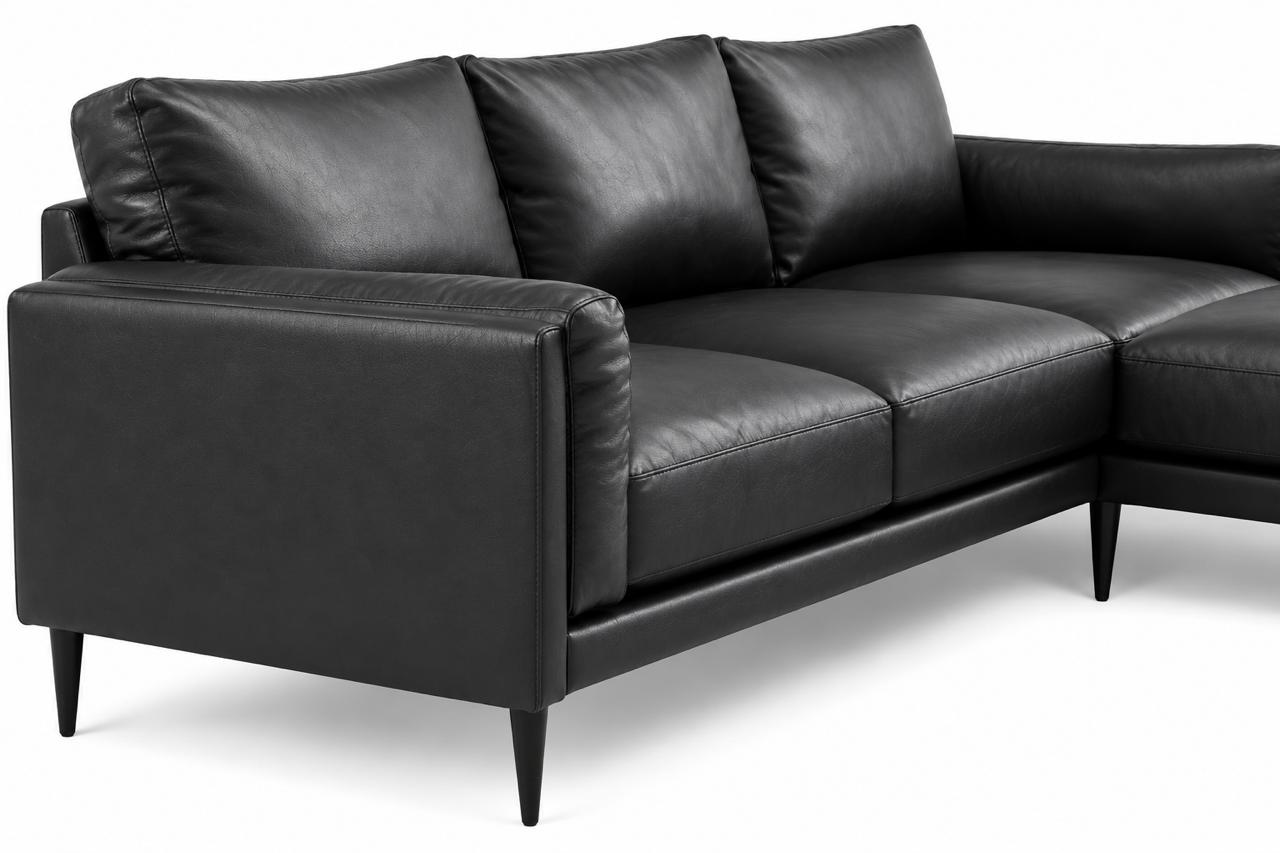 Sofá Seccional Moderno Silvana de Piel color Negro con Chaise Longue Derecho.