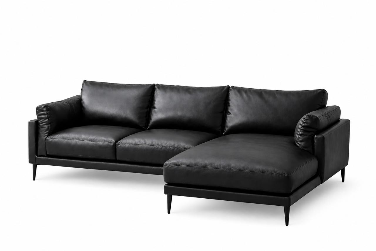 Sofá Seccional Moderno Silvana de Piel color Negro con Chaise Longue Derecho.