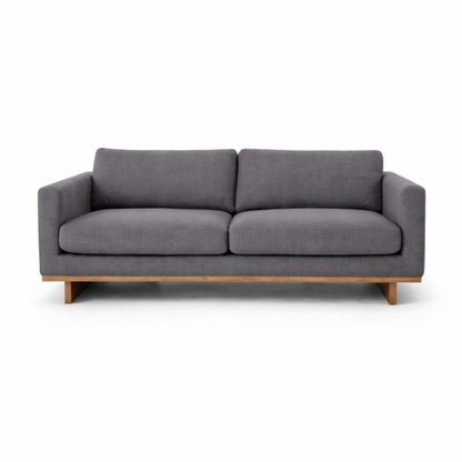 Sofa 3 plazas Modelo Barcelona / Pata de Madera Nogal.